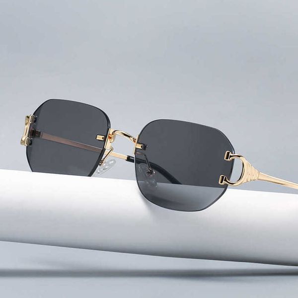 designer men's and women's beach couple sunglasses 20% off modern square fashion trend special glasses, White;black
designer men's and women's beach couple sunglasses 20% off modern square fashion trend special glasses, White;black