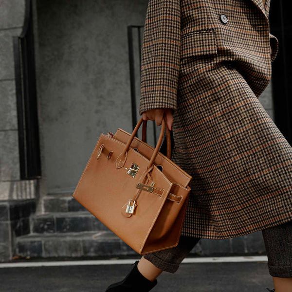 genuine leather birkin herms bags li kou ep palm grain leather bag 25cm high class outer seam 30cm fashionable commuter hand
genuine leather birkin herms bags li kou ep palm grain leather bag 25cm high class outer seam 30cm fashionable commuter hand