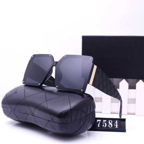 luxury designer new men's and women's sunglasses 20% off overseas polarized travel fashion glasses 7584, White;black
luxury designer new men's and women's sunglasses 20% off overseas polarized travel fashion glasses 7584, White;black