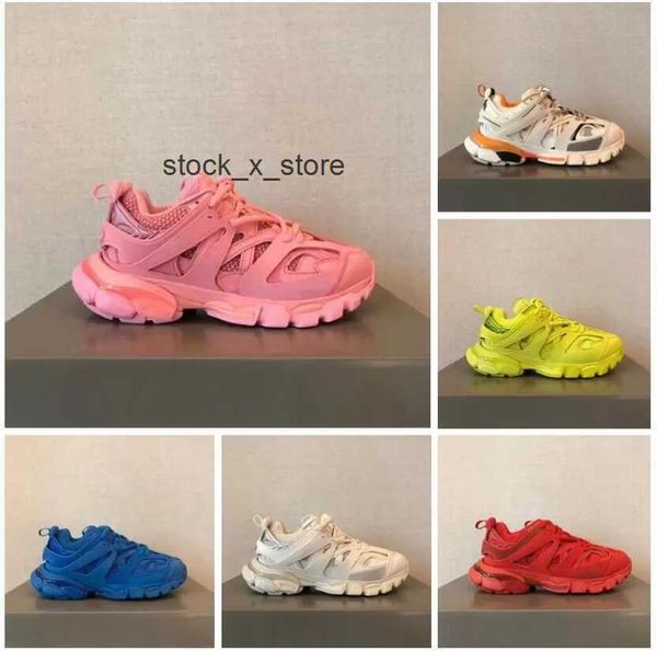 designer shoes paris cusual shoes track 3.0 sneakers leather trainers nylon printed 3m triple s platform luxury brand fashion trainer with, Black
designer shoes paris cusual shoes track 3.0 sneakers leather trainers nylon printed 3m triple s platform luxury brand fashion trainer with, Black