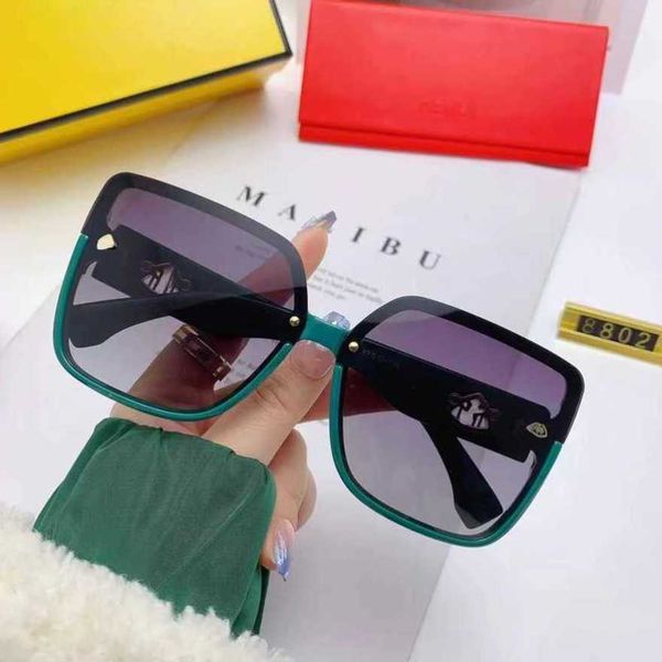 designer men's and women's beach couple sunglasses 20% off sun female male large frame polarizing fashion glasses, White;black
designer men's and women's beach couple sunglasses 20% off sun female male large frame polarizing fashion glasses, White;black