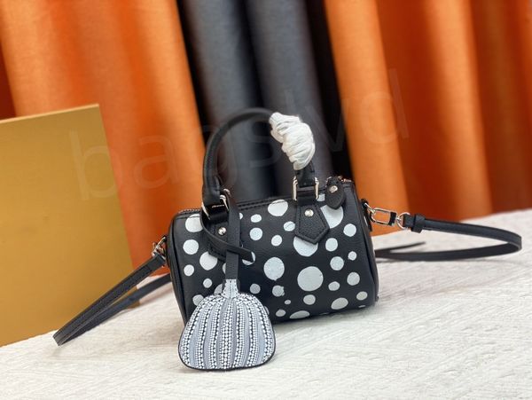 luxury bag designer shoulder bag women tote bags fashion black letter cross body infinite wave point speed round pillow handbag purse womens
luxury bag designer shoulder bag women tote bags fashion black letter cross body infinite wave point speed round pillow handbag purse womens