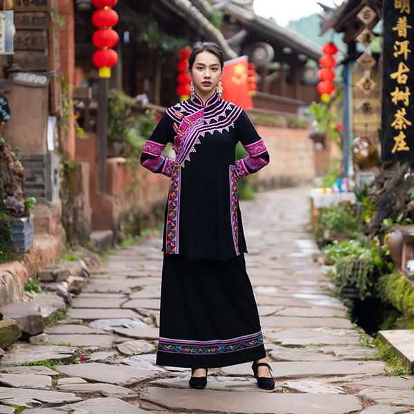 national stage wear folk dance costume embroidered the dai women's clothing elegant suit performance apparel, Black;red
national stage wear folk dance costume embroidered the dai women's clothing elegant suit performance apparel, Black;red