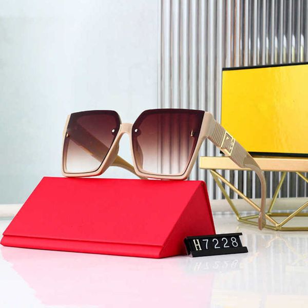 10% off luxury designer new men's and women's sunglasses 20% off letter large frame box net red fashion, White;black
10% off luxury designer new men's and women's sunglasses 20% off letter large frame box net red fashion, White;black