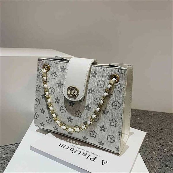 women's luxury designer new summer handbag trend portable shoulder japanese printed tote
women's luxury designer new summer handbag trend portable shoulder japanese printed tote