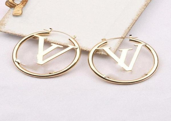 luxury brand women earrings designers letter ear stud gold silver plated geometric earring for wedding party jewerlry accessories 9652409, Golden
luxury brand women earrings designers letter ear stud gold silver plated geometric earring for wedding party jewerlry accessories 9652409, Golden