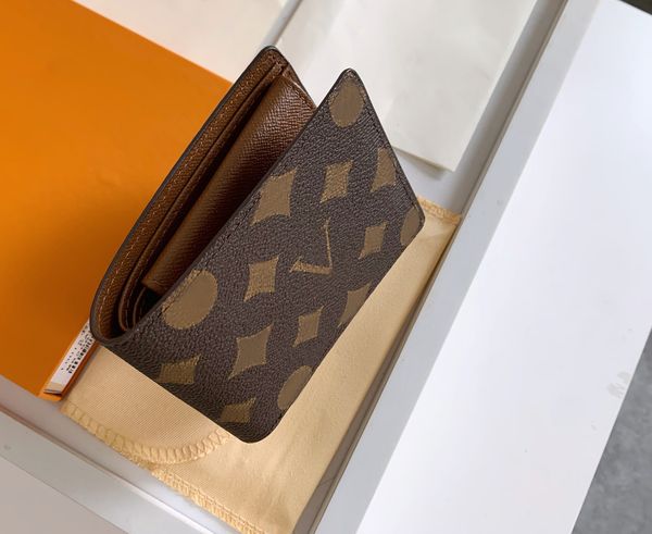 fashion designer wallets luxury cool purses mens womens wallet high-quality flower letter short credit card holder plaid money clutch bag wi, Red;black
fashion designer wallets luxury cool purses mens womens wallet high-quality flower letter short credit card holder plaid money clutch bag wi, Red;black