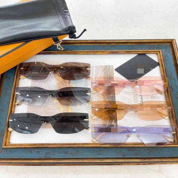 10% off luxury designer new men's and women's sunglasses 20% off the f family style ins network celebrity fe40066u one-piece fashi, White;black
10% off luxury designer new men's and women's sunglasses 20% off the f family style ins network celebrity fe40066u one-piece fashi, White;black