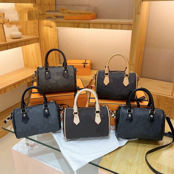 designers kids handbag girls letter printed one shoulder bags girls fashion messenger bag children woman pu change purse f025, Black
designers kids handbag girls letter printed one shoulder bags girls fashion messenger bag children woman pu change purse f025, Black