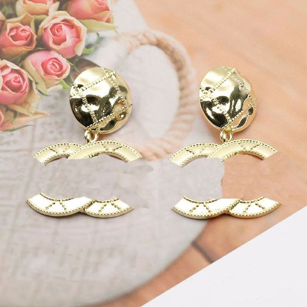 classic luxury style c-letter designer stud earrings bright luster pendant earring for women jewelry accessory gifts, Golden;silver
classic luxury style c-letter designer stud earrings bright luster pendant earring for women jewelry accessory gifts, Golden;silver
