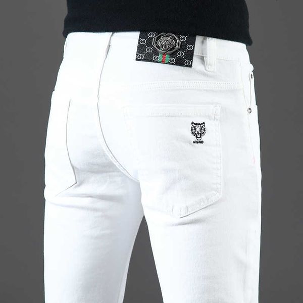 broadcast of live guangzhou xintang jeans men's cotton bullet korean version slim fit high end european goods black and white tiger hea, Blue
broadcast of live guangzhou xintang jeans men's cotton bullet korean version slim fit high end european goods black and white tiger hea, Blue