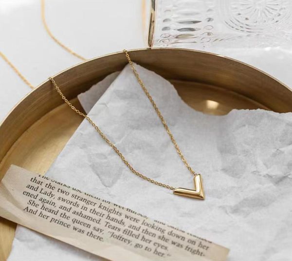 new designer jewelry love v necklace pendant charm bracelet set fashion simple gold ladies luxury couple chain whole necklaces5478489, Silver
new designer jewelry love v necklace pendant charm bracelet set fashion simple gold ladies luxury couple chain whole necklaces5478489, Silver