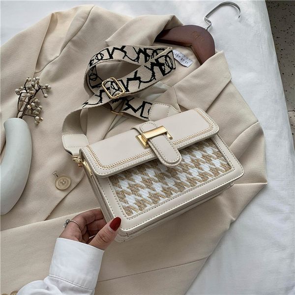 yozi women's bag new popular new versatile fashion shoulder small square bag broadband crossbody bag
yozi women's bag new popular new versatile fashion shoulder small square bag broadband crossbody bag