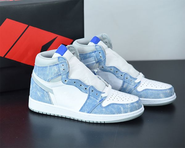 2023 hyper royal blue basketball shoes high og 1 light smoke grey-white washed designer men/women tbtgroup with original box
2023 hyper royal blue basketball shoes high og 1 light smoke grey-white washed designer men/women tbtgroup with original box