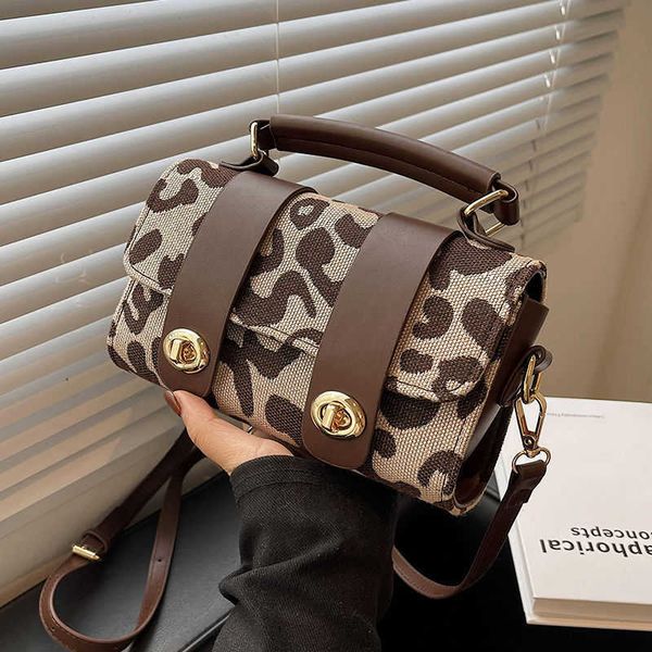 evening bags fashion leopard print canvas small flap bags for women luxury designer handbags autumn winter new female shoulder crossbody bag
evening bags fashion leopard print canvas small flap bags for women luxury designer handbags autumn winter new female shoulder crossbody bag