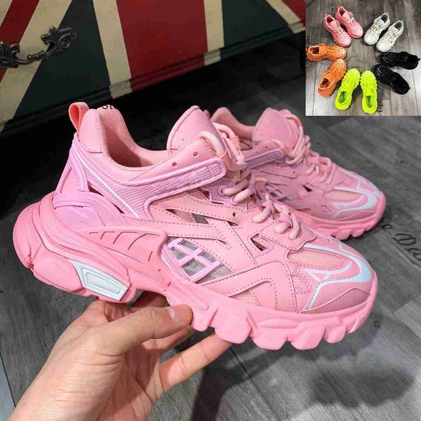 dhl 20ss release 4.0 tess s paris track 2.0 gomma maille for women triple s clunky sneaker casual shoes, Black
dhl 20ss release 4.0 tess s paris track 2.0 gomma maille for women triple s clunky sneaker casual shoes, Black