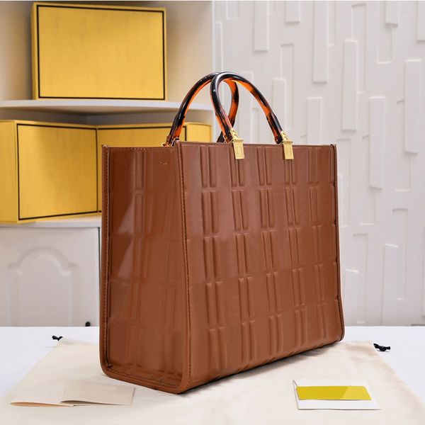 35cm handbag tote bag genuine leather fashion letter removable wide strap gold hardware agate handle plain shoulder bags classic handbags pu
35cm handbag tote bag genuine leather fashion letter removable wide strap gold hardware agate handle plain shoulder bags classic handbags pu