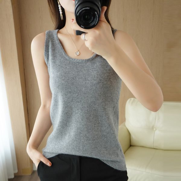 camisoles tanks beliarst 100% pure wool sling sspring and autumn women's pullover vest slim knit women's solid color t-shirt 2303, Black;white
camisoles tanks beliarst 100% pure wool sling sspring and autumn women's pullover vest slim knit women's solid color t-shirt 2303, Black;white
