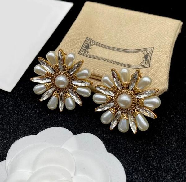designer g earrings flower stud designer letter diamond earrings letter stamps hoop crystal petal earring gift, Golden;silver
designer g earrings flower stud designer letter diamond earrings letter stamps hoop crystal petal earring gift, Golden;silver