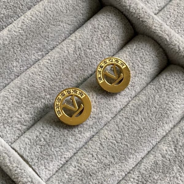with diamond luxury brand women designer studs titanium steel fashion couple earrings, Golden;silver
with diamond luxury brand women designer studs titanium steel fashion couple earrings, Golden;silver