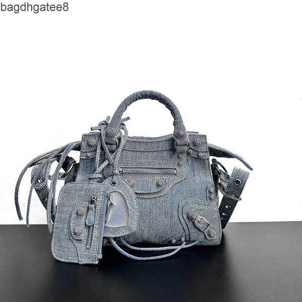 le cagole canvas bag 2023 designer bags lecagole small denim velvet locomotive rivet handheld crossbody neo handbags kkc6
le cagole canvas bag 2023 designer bags lecagole small denim velvet locomotive rivet handheld crossbody neo handbags kkc6