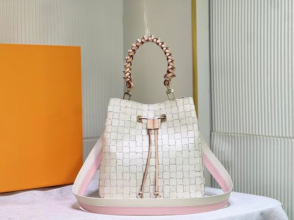 fashion designers women handbags shoulder bags luxurys lady crossbody highs quality classic flower letter leather messenger purses chains ma
fashion designers women handbags shoulder bags luxurys lady crossbody highs quality classic flower letter leather messenger purses chains ma