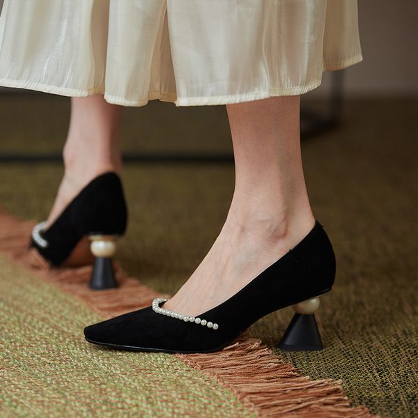 dress shoes fashion women's shoes string bead decoration chunky heels pumps spring est office lady shoes woman 230327, Black
dress shoes fashion women's shoes string bead decoration chunky heels pumps spring est office lady shoes woman 230327, Black