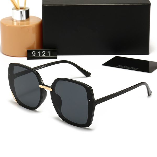 designer sunglass fashion sunglasses women men letter print goggle summer optional with box cl 9121, White;black
designer sunglass fashion sunglasses women men letter print goggle summer optional with box cl 9121, White;black