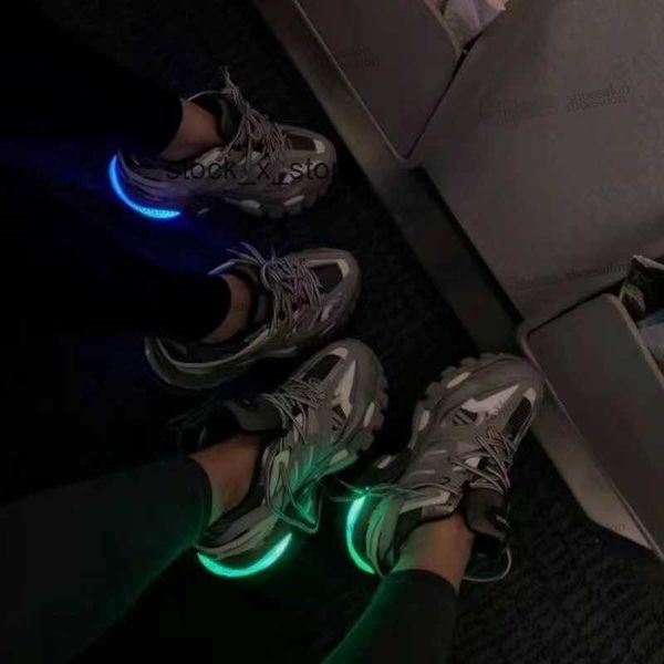 track 3 3.0 led designer casual shoe luxury womens mens sneaker lighted gomma leather nylon printed platform sports men light trainers, Black
track 3 3.0 led designer casual shoe luxury womens mens sneaker lighted gomma leather nylon printed platform sports men light trainers, Black