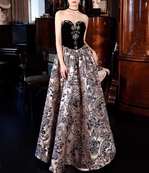 luxury evening dress sweetheart lace up applique sequined sleeveless slim a line floor-length jacquard satin prom gown new, Black
luxury evening dress sweetheart lace up applique sequined sleeveless slim a line floor-length jacquard satin prom gown new, Black