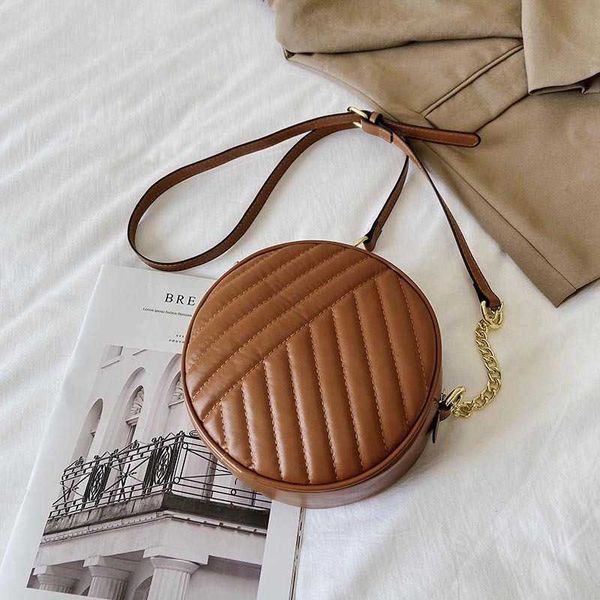designer bag women's chian shoulder bag embroidered thread chain bag temperament shoulder bag leisure messenger bag 230301
designer bag women's chian shoulder bag embroidered thread chain bag temperament shoulder bag leisure messenger bag 230301