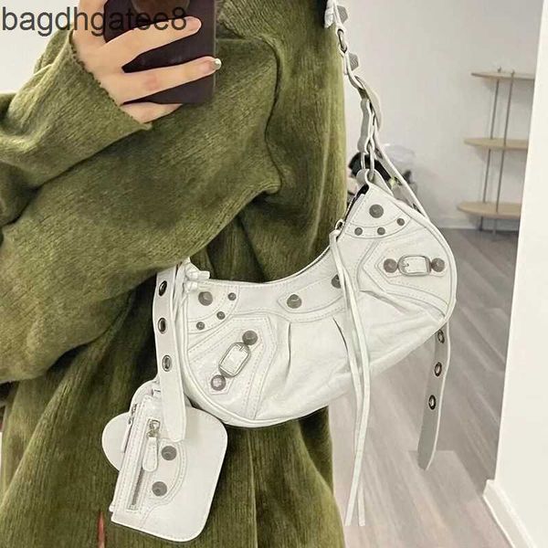 le cagole bag 2023 designer bags lecagole rivet locomotive pleated crescent wrap oil wax leather underarm wo v1xz
le cagole bag 2023 designer bags lecagole rivet locomotive pleated crescent wrap oil wax leather underarm wo v1xz