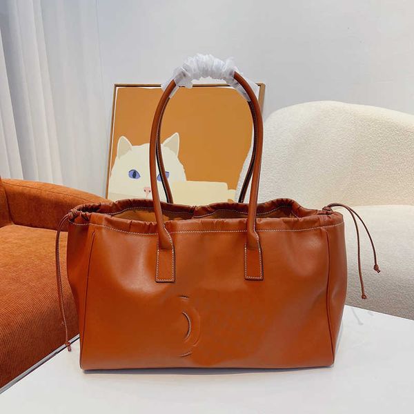 designer bag celbag tote bag casual designer bags ladies crossbody leather handbag large capacity shopping wallet 220825
designer bag celbag tote bag casual designer bags ladies crossbody leather handbag large capacity shopping wallet 220825