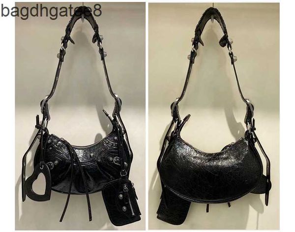 le cagole oil 23 3-in-1 bags lecagole rivet locomotive bag pleated crescent wrap 2023 designer wax leather underarm women's 26iy
le cagole oil 23 3-in-1 bags lecagole rivet locomotive bag pleated crescent wrap 2023 designer wax leather underarm women's 26iy