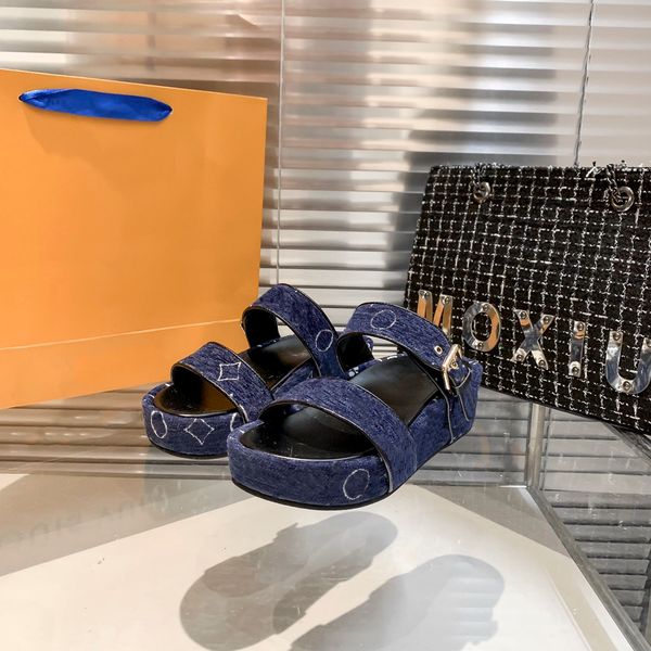 2023s designer platform slippers denim platform sandals womens heightening flip flops blue beach print skateboard classic women shoes outdoo, Black
2023s designer platform slippers denim platform sandals womens heightening flip flops blue beach print skateboard classic women shoes outdoo, Black