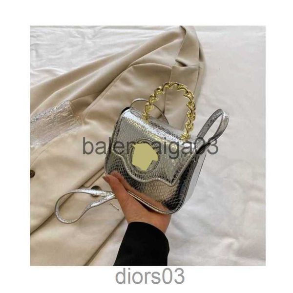 designer versage bag tote shoulder handbag crossbody messenger bag luxurious fashion men woman summer magnetic buckle mini mini makeup bag
designer versage bag tote shoulder handbag crossbody messenger bag luxurious fashion men woman summer magnetic buckle mini mini makeup bag