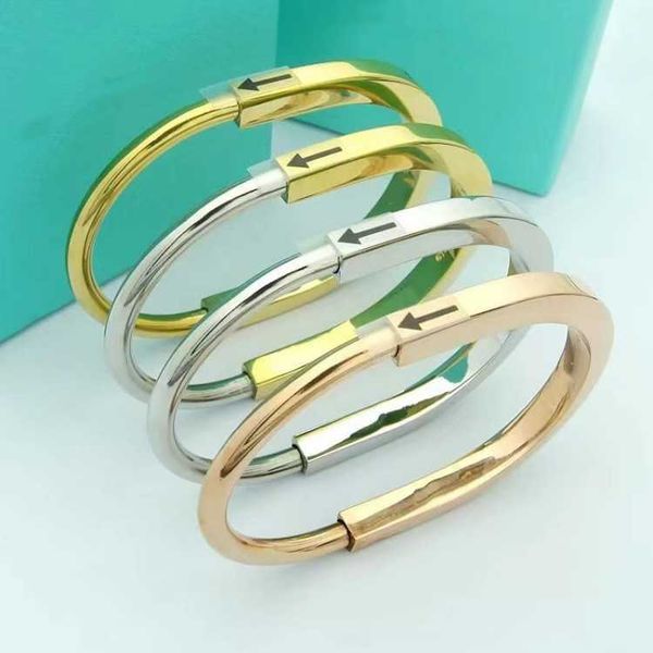 charm bracelets bangle t family horseshoe shaped titanium steel rose gold bracelet jewelry, Golden;silver
charm bracelets bangle t family horseshoe shaped titanium steel rose gold bracelet jewelry, Golden;silver