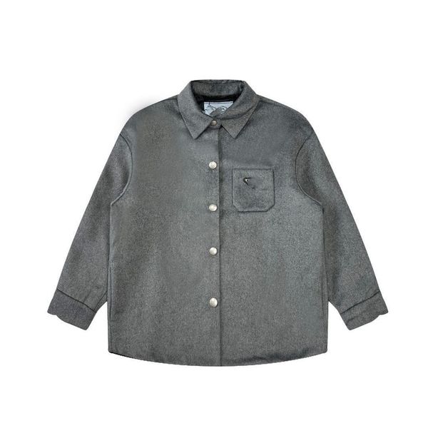 men's jacket high version of the p family new tweed metal triangle label gray shirt jacket casual men and women with the same paragraph, Black;brown
men's jacket high version of the p family new tweed metal triangle label gray shirt jacket casual men and women with the same paragraph, Black;brown