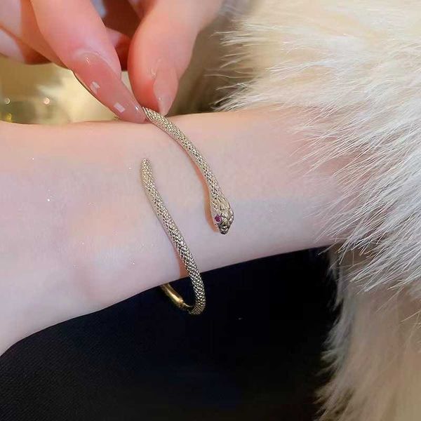 charm bracelets bangle snake shaped opening with new niche design high grade hand jewelry light luxury temperament fashion sweet cool person, Golden;silver
charm bracelets bangle snake shaped opening with new niche design high grade hand jewelry light luxury temperament fashion sweet cool person, Golden;silver