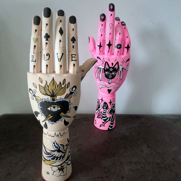 other home decor tattoo wooden hand ornaments articulated fingers figurine kanagawa surf painting movable art joint doll 230327
other home decor tattoo wooden hand ornaments articulated fingers figurine kanagawa surf painting movable art joint doll 230327