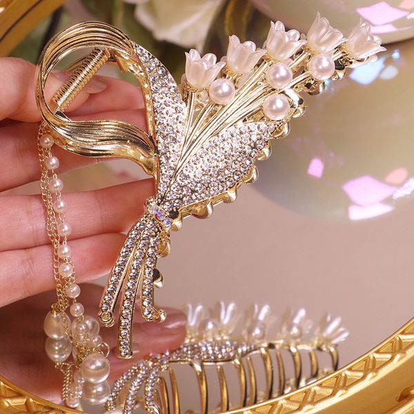 hair clips barrettes hair clips women fashion pearl tassel grab clip for girl hairpin flower shark clip luxury headgear hair accessories 230, Golden;silver
hair clips barrettes hair clips women fashion pearl tassel grab clip for girl hairpin flower shark clip luxury headgear hair accessories 230, Golden;silver