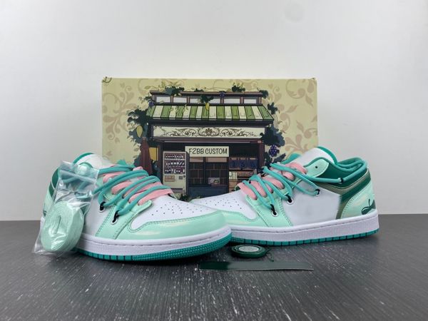 1 low og basketball shoes 1s turquoise fzbb custom mens womens designer sports sneakers with box, Red;white
1 low og basketball shoes 1s turquoise fzbb custom mens womens designer sports sneakers with box, Red;white