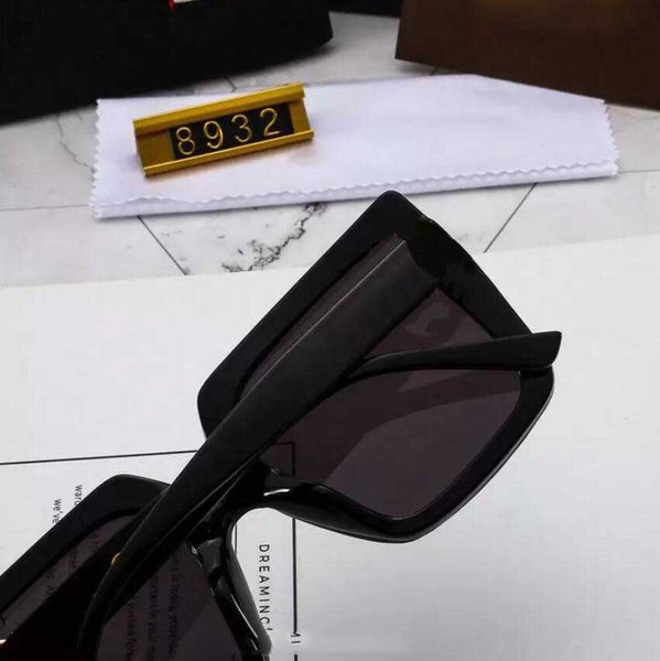 fashion cool sunglasses classic design polarized sunglasses for men women pilot sun glasses uv400 eyewear metal frame polaroid, White;black
fashion cool sunglasses classic design polarized sunglasses for men women pilot sun glasses uv400 eyewear metal frame polaroid, White;black