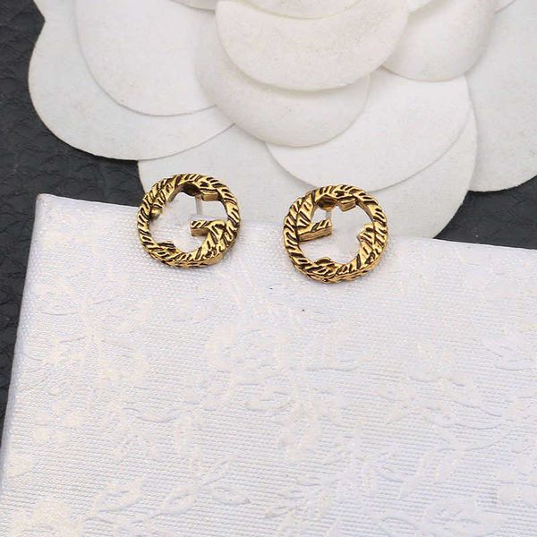 2023 designer new gujia double g hemp pattern carved fashion trendsetter versatile couple earrings, Golden
2023 designer new gujia double g hemp pattern carved fashion trendsetter versatile couple earrings, Golden
