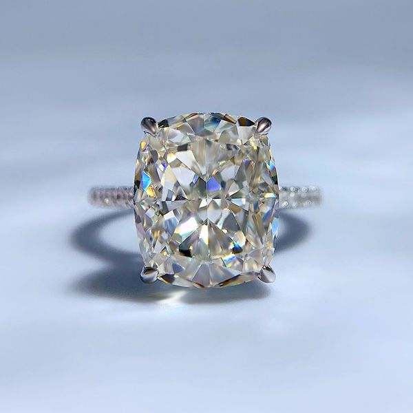 radiant cut 6ct moissanite diamond ring 100% real 925 sterling silver party wedding band rings for women men engagement jewelry, Slivery;golden
radiant cut 6ct moissanite diamond ring 100% real 925 sterling silver party wedding band rings for women men engagement jewelry, Slivery;golden
