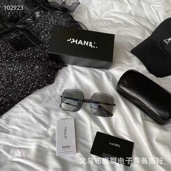 frames 2022 xiaoxiang sun plain camellia series full package glasses tiktok, White;black
frames 2022 xiaoxiang sun plain camellia series full package glasses tiktok, White;black