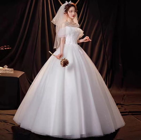 2023 super beautiful and super quality round neckline bridal with handmade beads wedding ball gown with lace luxury and elegant wedding gown, White
2023 super beautiful and super quality round neckline bridal with handmade beads wedding ball gown with lace luxury and elegant wedding gown, White