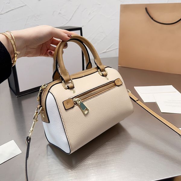 evening bags 23ss designer rowan luxury tote sac womens crossbody classic bags letter leather hand bags ladies artwork fashion handbag
evening bags 23ss designer rowan luxury tote sac womens crossbody classic bags letter leather hand bags ladies artwork fashion handbag
