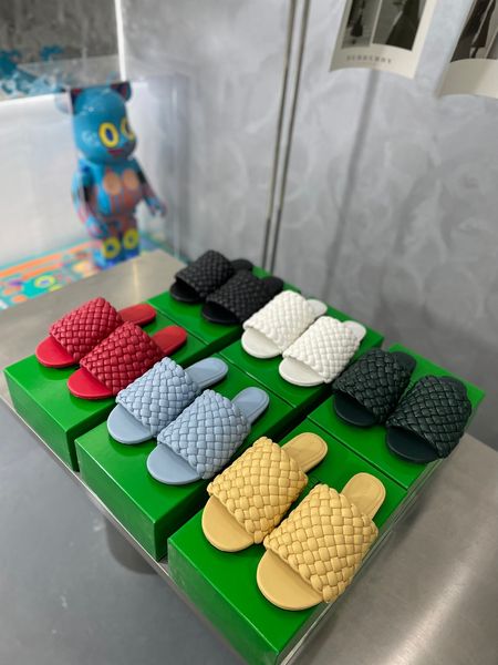 2023 summer designer women slippers beach resorts handmade slippers exquisite woven craftsmanship classic logo design creative slippers size, Black
2023 summer designer women slippers beach resorts handmade slippers exquisite woven craftsmanship classic logo design creative slippers size, Black