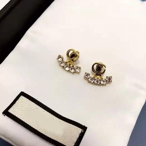 fashion stud stylish and simple diamond brass material anti-sensitive ladies double g letter earrings with box, Golden;silver
fashion stud stylish and simple diamond brass material anti-sensitive ladies double g letter earrings with box, Golden;silver